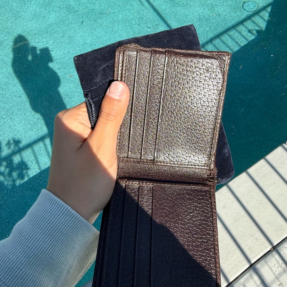 Gucci Beige Card Holder with Green and Red Stripes - Picture 3 of 4